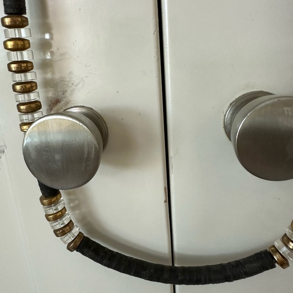 Elegant Gold and Black Beaded Necklace - Picture 5 of 7